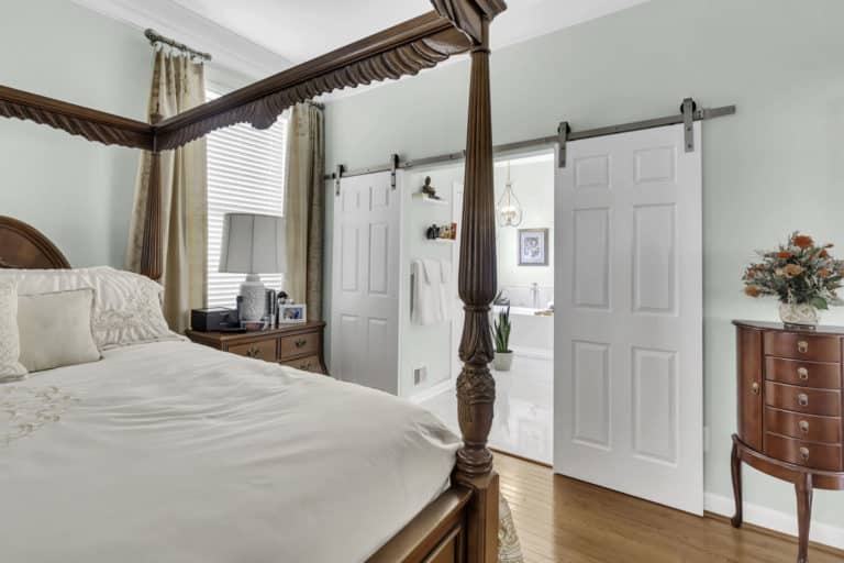 bathroom inside the bedroom