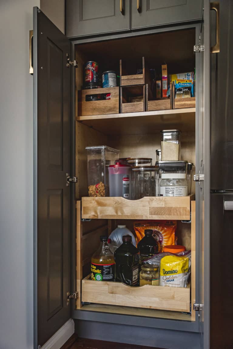 Pull out cabinet