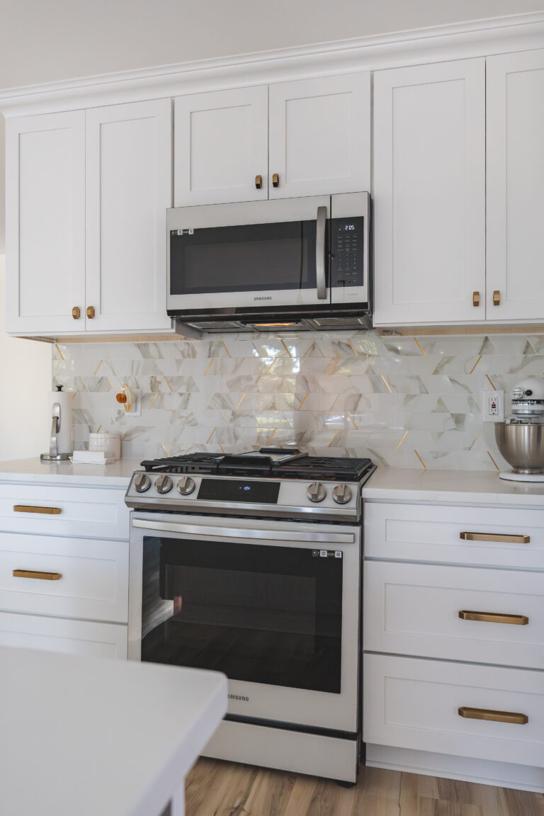 White kitchen in Bumpass VA with elegant cabinets