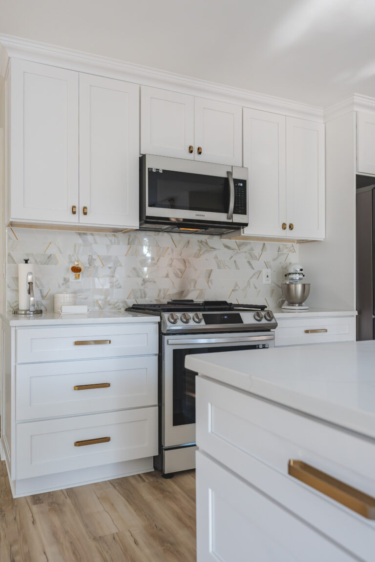 White kitchen in Bumpass VA with white shaker cabinets