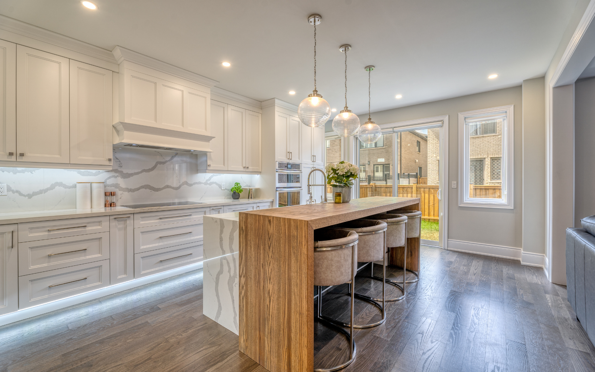 Spacious kitchen style with shaker cabinets