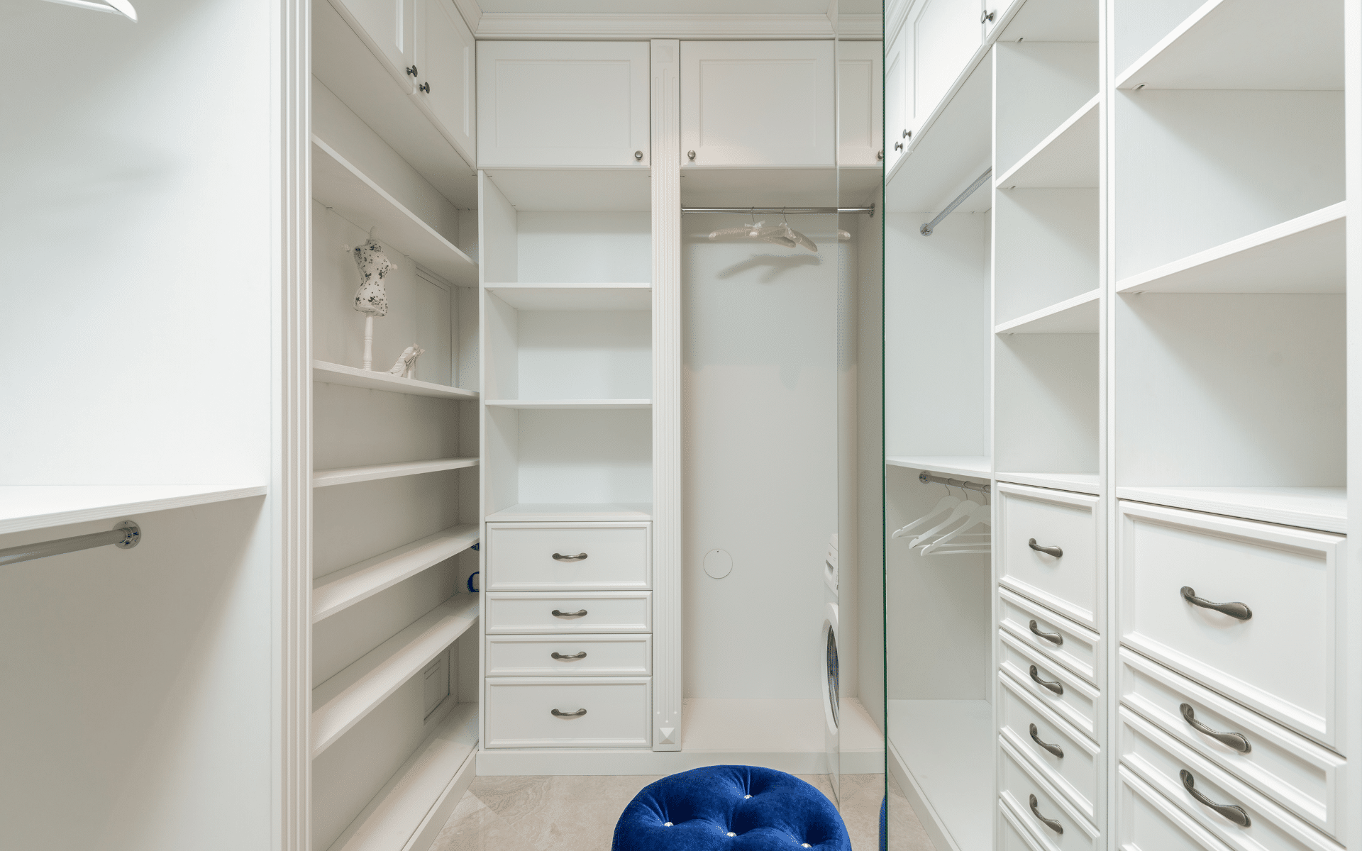 Custom closet with vertical space