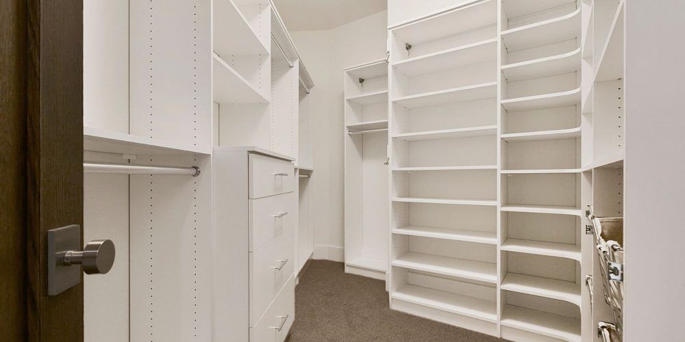 Small custom closet solutions for your home