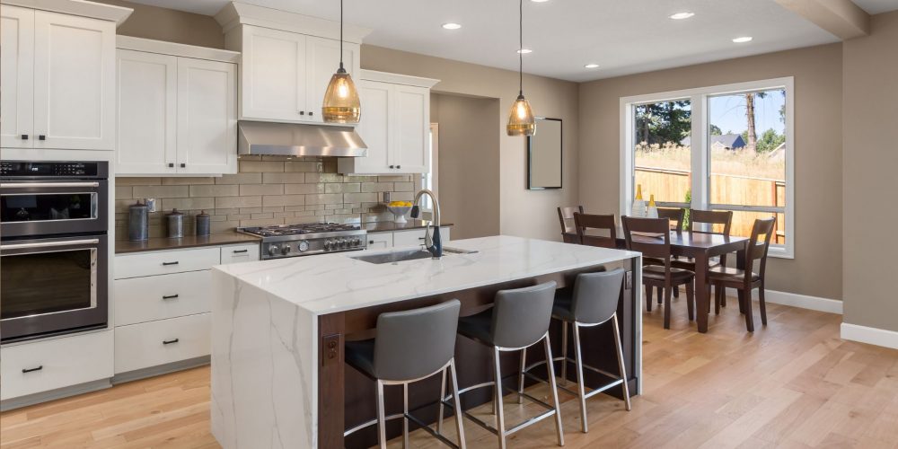 White kitchen with kitchen island